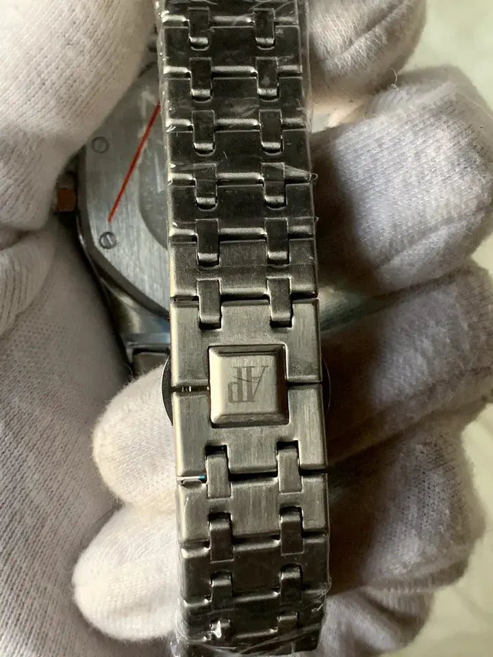 Audemars Piguet Silver |Gray |Quartz-3