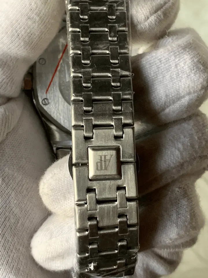 Audemars Piguet Silver |Black |Quartz-3